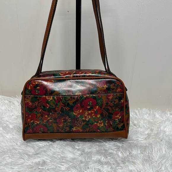 Patricia Nash Red and Green Floral Shoulder Bag - Picture 1 of 16